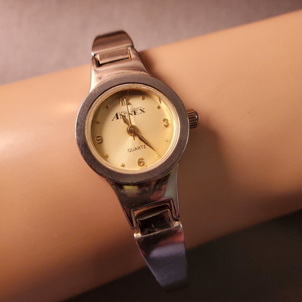 Casual Corner Annex Quartz Ladies Watch Silver wit